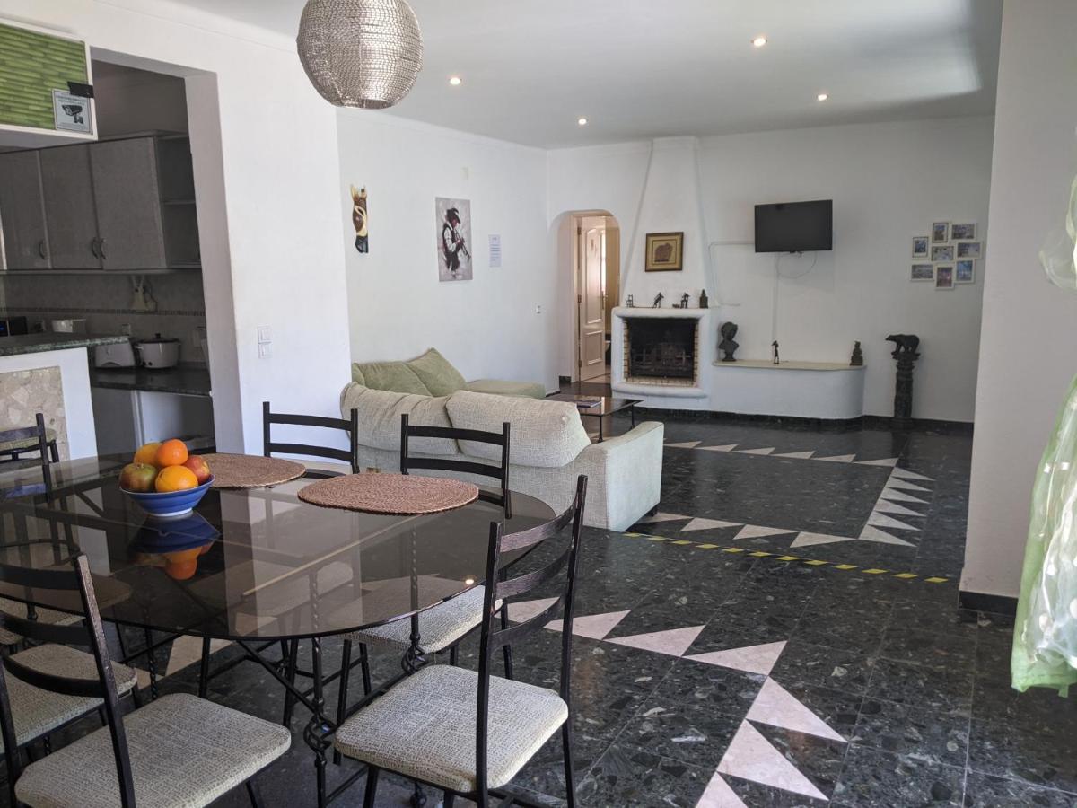 Dolphin House Albergue