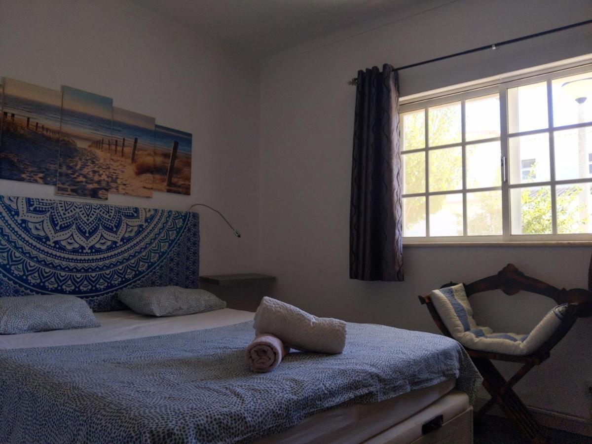 Dolphin House Albergue *